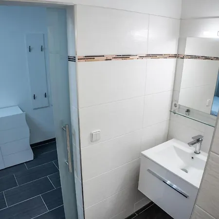 One Way Apartament